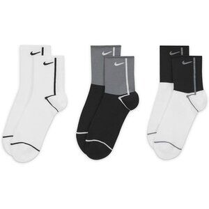 Nike CK6021 Everyday Plus Lightweight Training Ankle Socks 3-Pack
